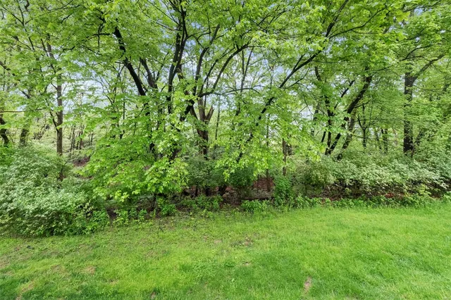 $169,900 | 12944 Bryce Canyon Drive, Maryland Heights, MO 63043