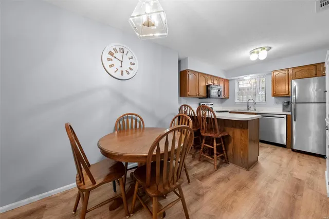 $169,900 | 12944 Bryce Canyon Drive, Maryland Heights, MO 63043