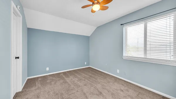 $2,395 | 219 April Waters West, Montgomery, TX 77356