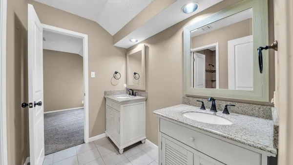 $2,395 | 219 April Waters West, Montgomery, TX 77356