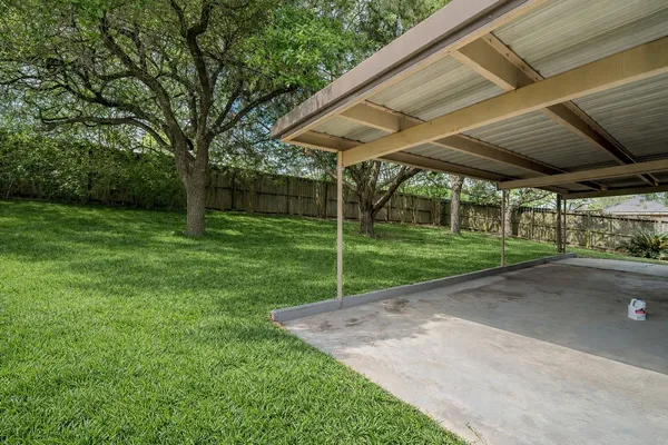 $2,395 | 219 April Waters West, Montgomery, TX 77356