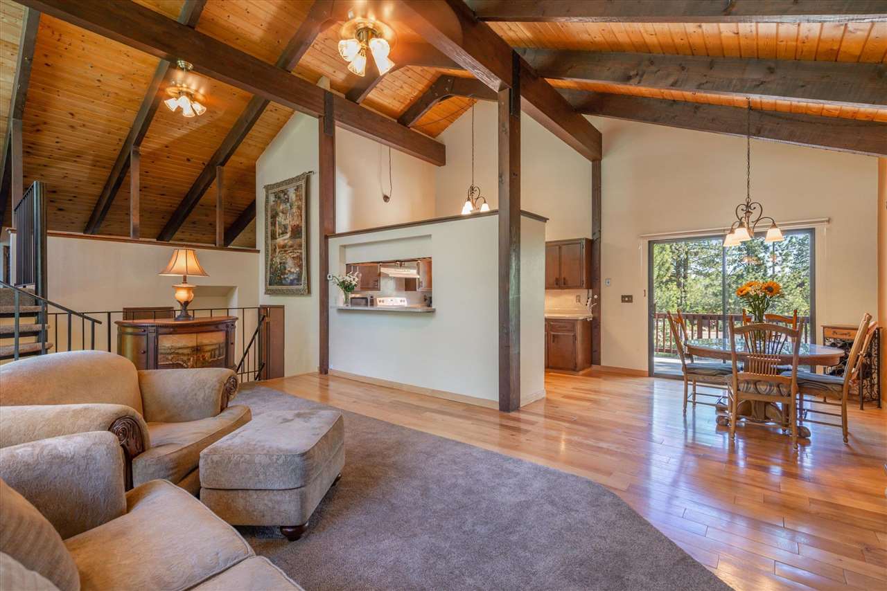 10132 Jeffery Pine Road Truckee, CA 96161 - Photo 4 of 21 Gallery Image 4