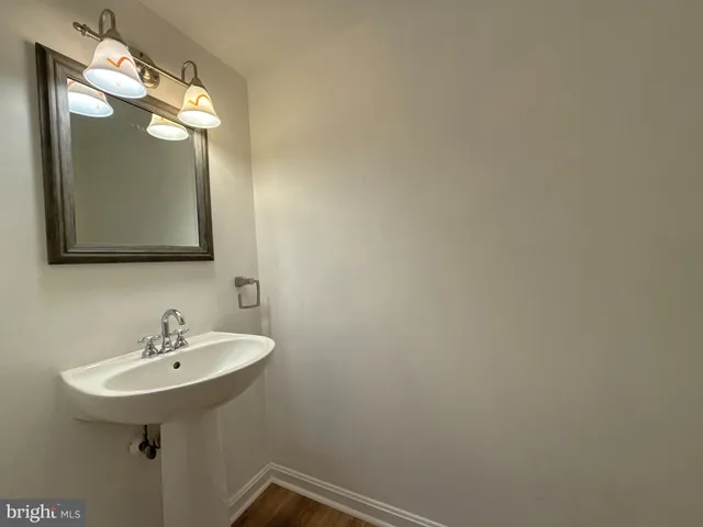 $3,200 | 1191 Cypress Tree Place, Herndon, VA 20170