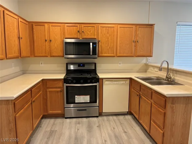 $1,800 | 5863 West Poseidon Quest Court, Las Vegas, NV 89139
