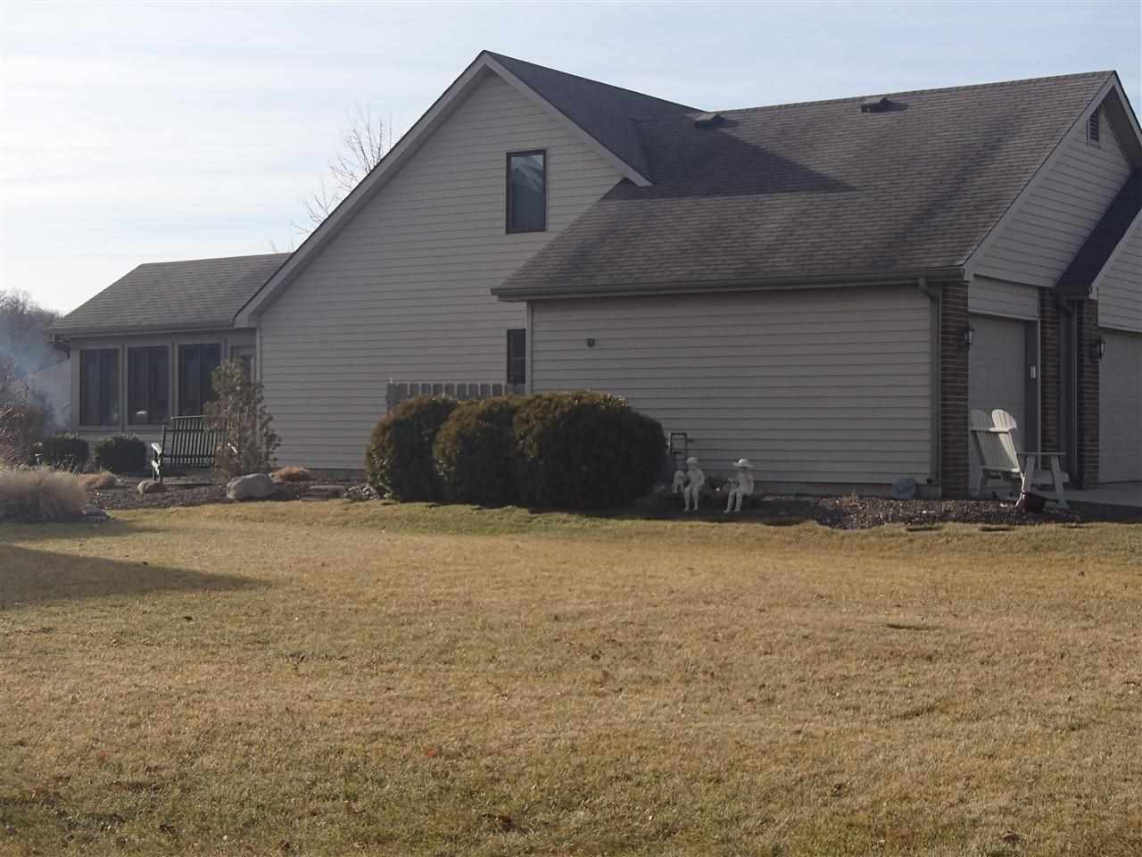 412 Ridge Court Ossian, IN 46777 - Photo 4 of 28 Gallery Image 4