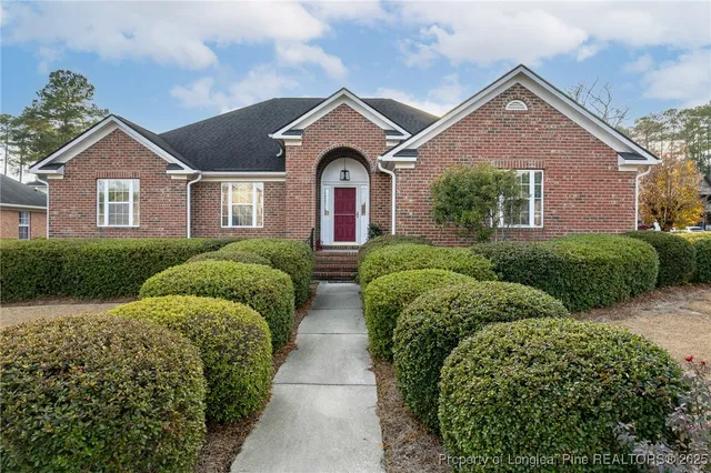 $347,500 | 2927 Rosecroft Drive, Fayetteville, NC 28304