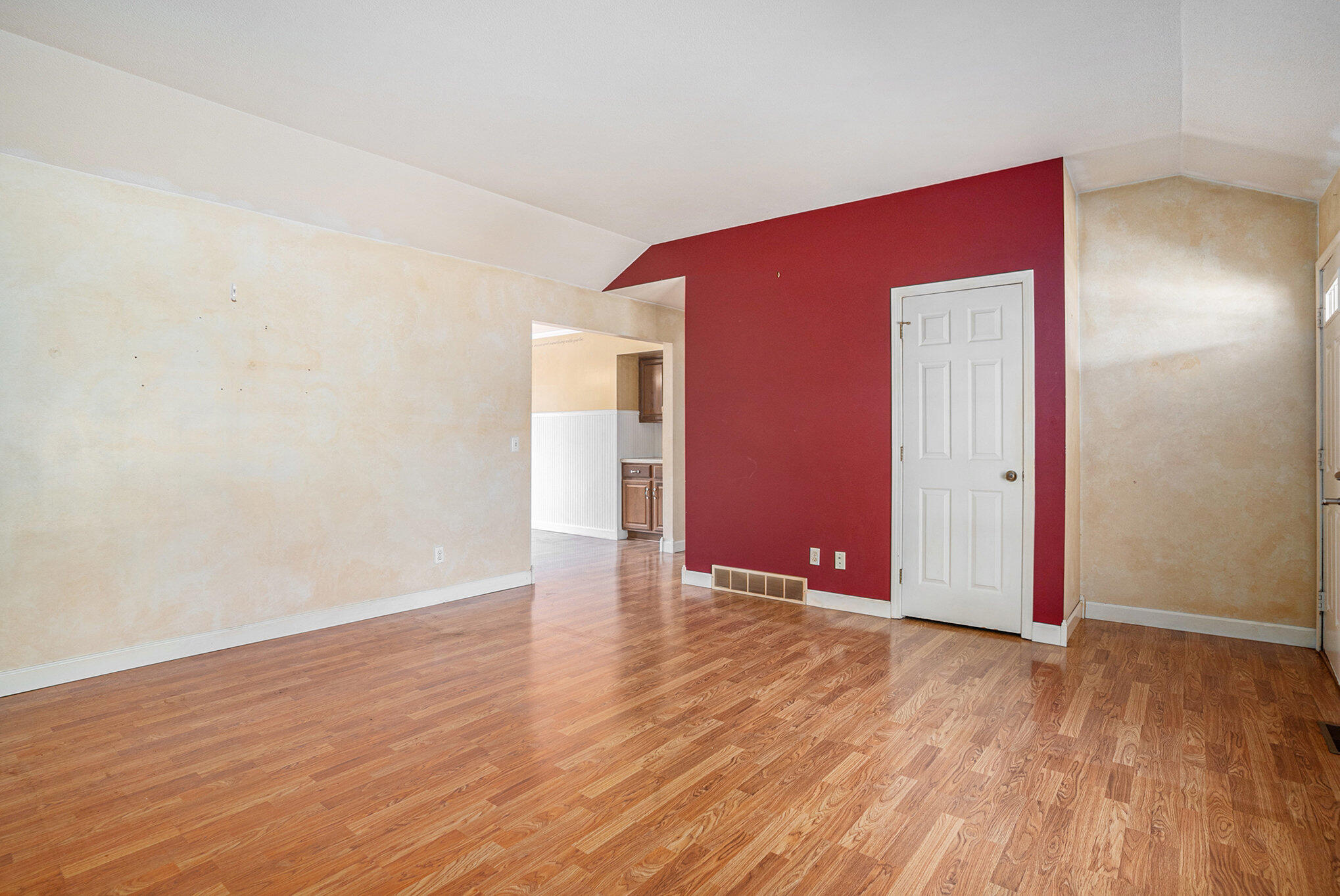 1501 Garrison Road Muskegon, MI 49441 - Photo 6 of 34 006_file_191