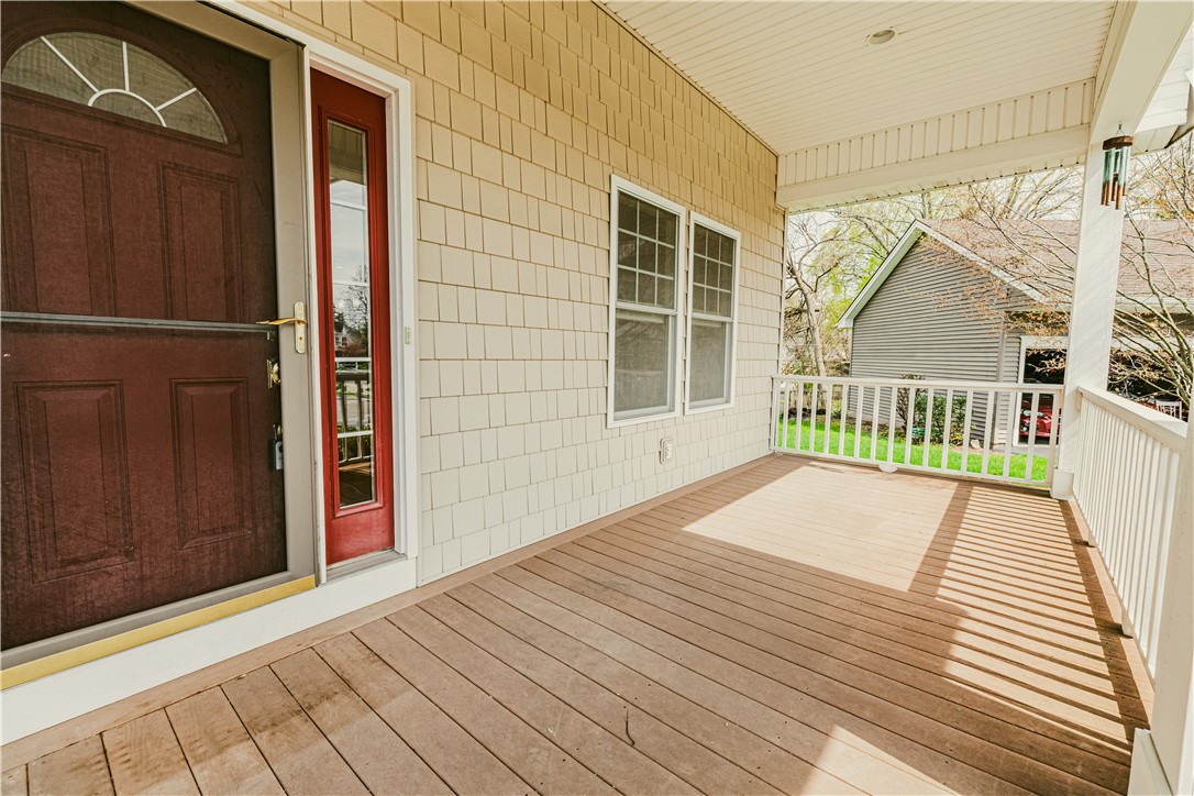 116 Newcroft Park Rochester, NY 14609 - Photo 3 of 37