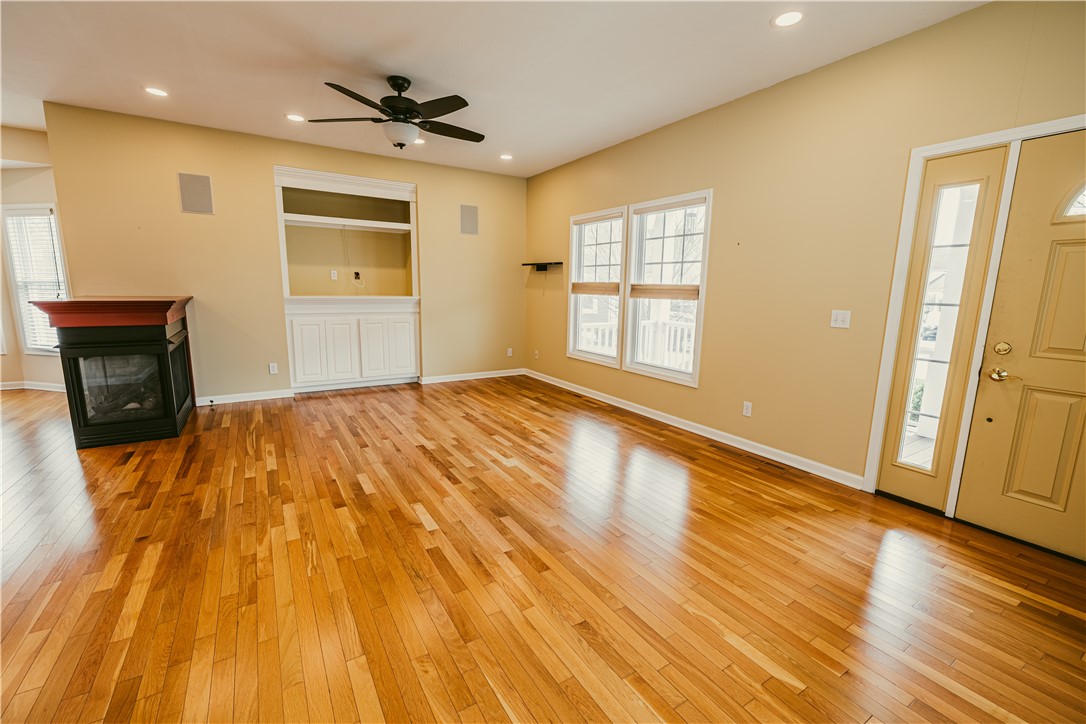 116 Newcroft Park Rochester, NY 14609 - Photo 5 of 37