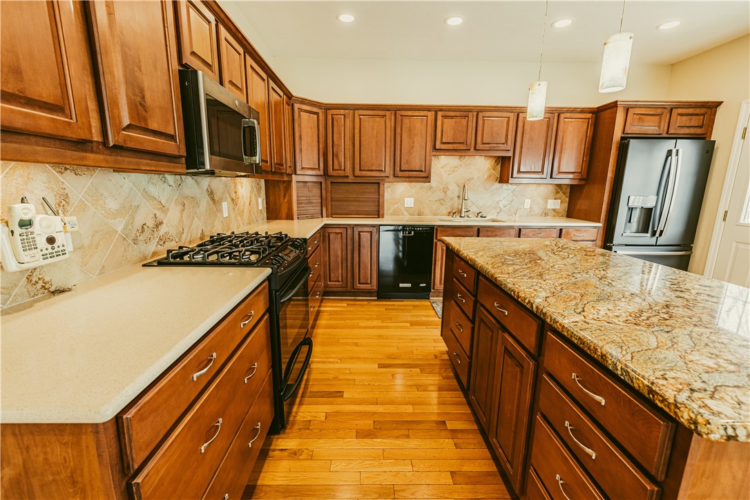 116 Newcroft Park Rochester, NY 14609 - Photo 10 of 37