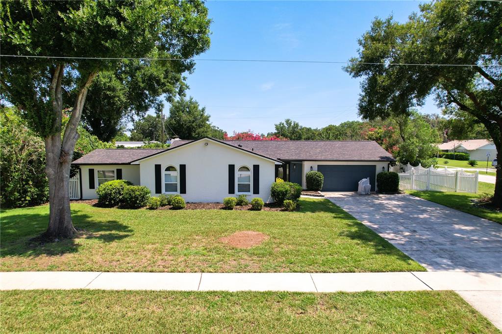 812 Bama Road Brandon, FL 33511 - Photo 1 of 1 Front Facade
