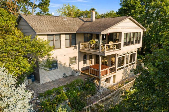 N7745 Ridge Road, Whitewater, WI 53190