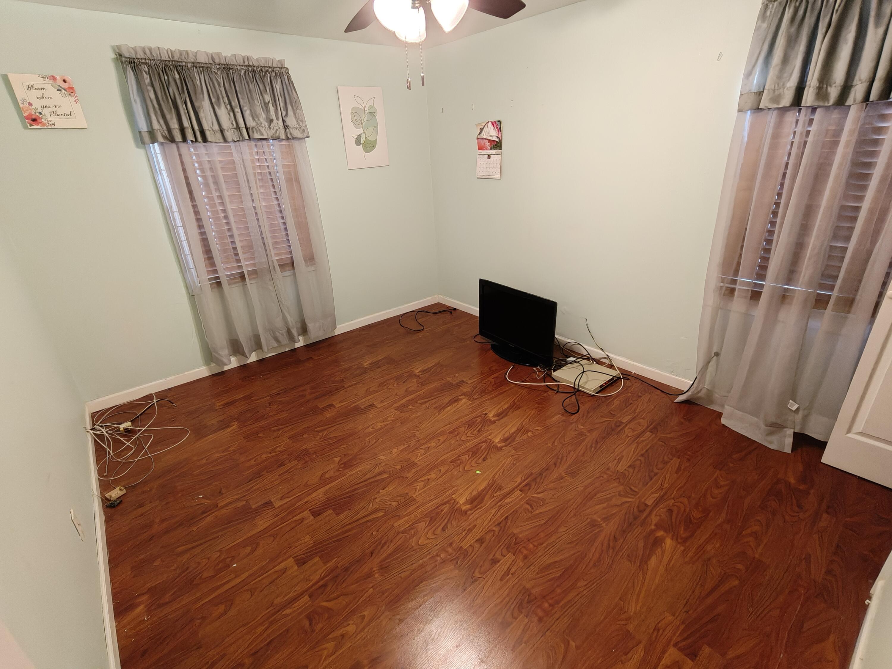 293 Calhoun Street Gary, IN 46406 - Photo 12 of 25 3000x2250
