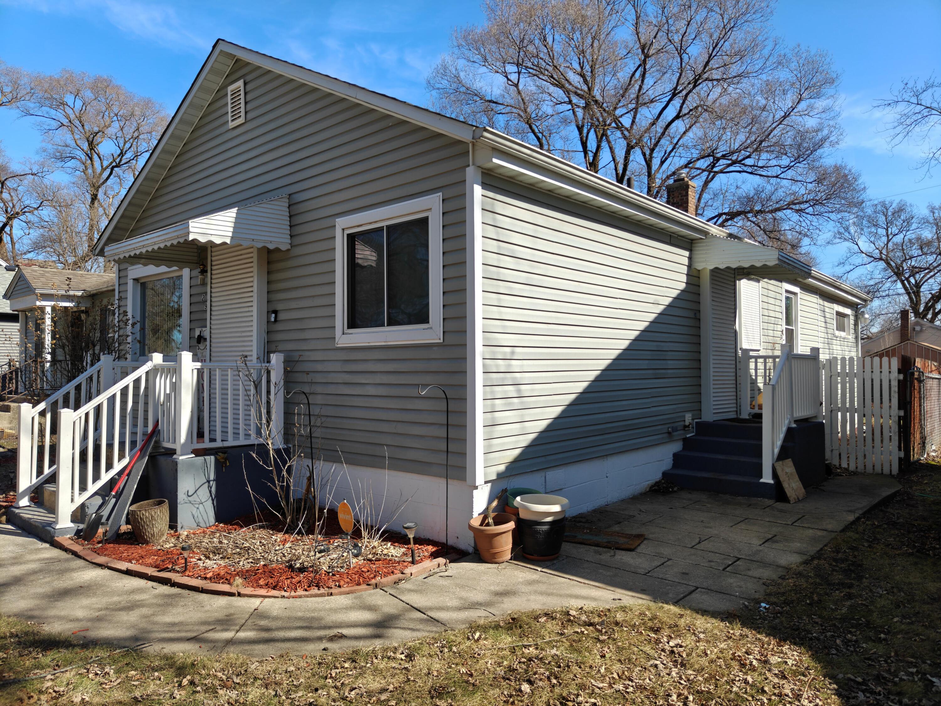 293 Calhoun Street Gary, IN 46406 - Photo 2 of 25 3000x2250