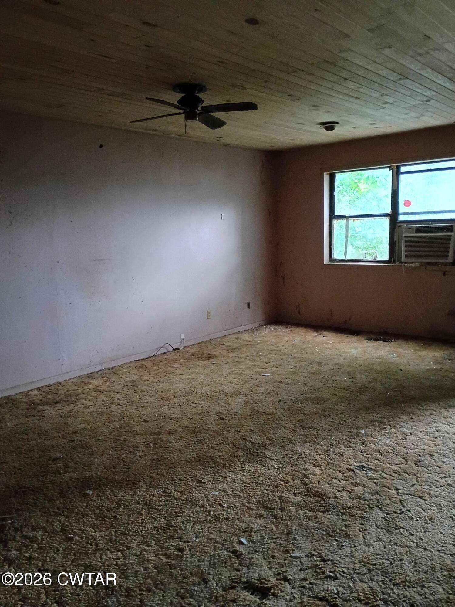 180 Dale Road Henry, TN 38231 - Photo 8 of 26 a view of an empty room