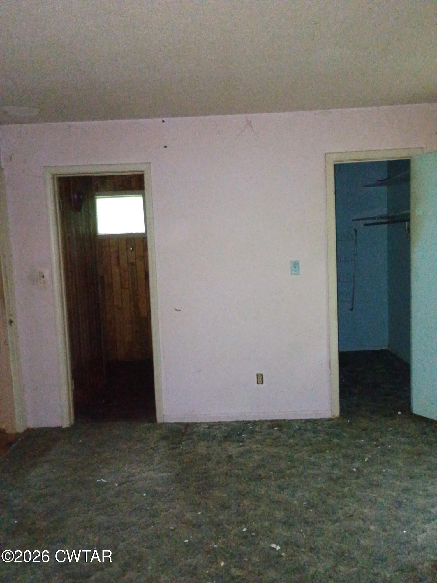 180 Dale Road Henry, TN 38231 - Photo 10 of 26 a view of an entryway