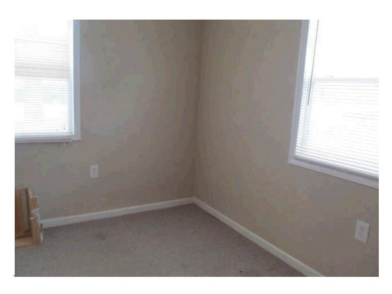 4602 Bertrand Road Indianapolis, IN 46222 - Photo 5 of 8