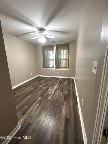 $1,600 | 4513 Country Club Road, Unit C104, Morehead City, NC 28557