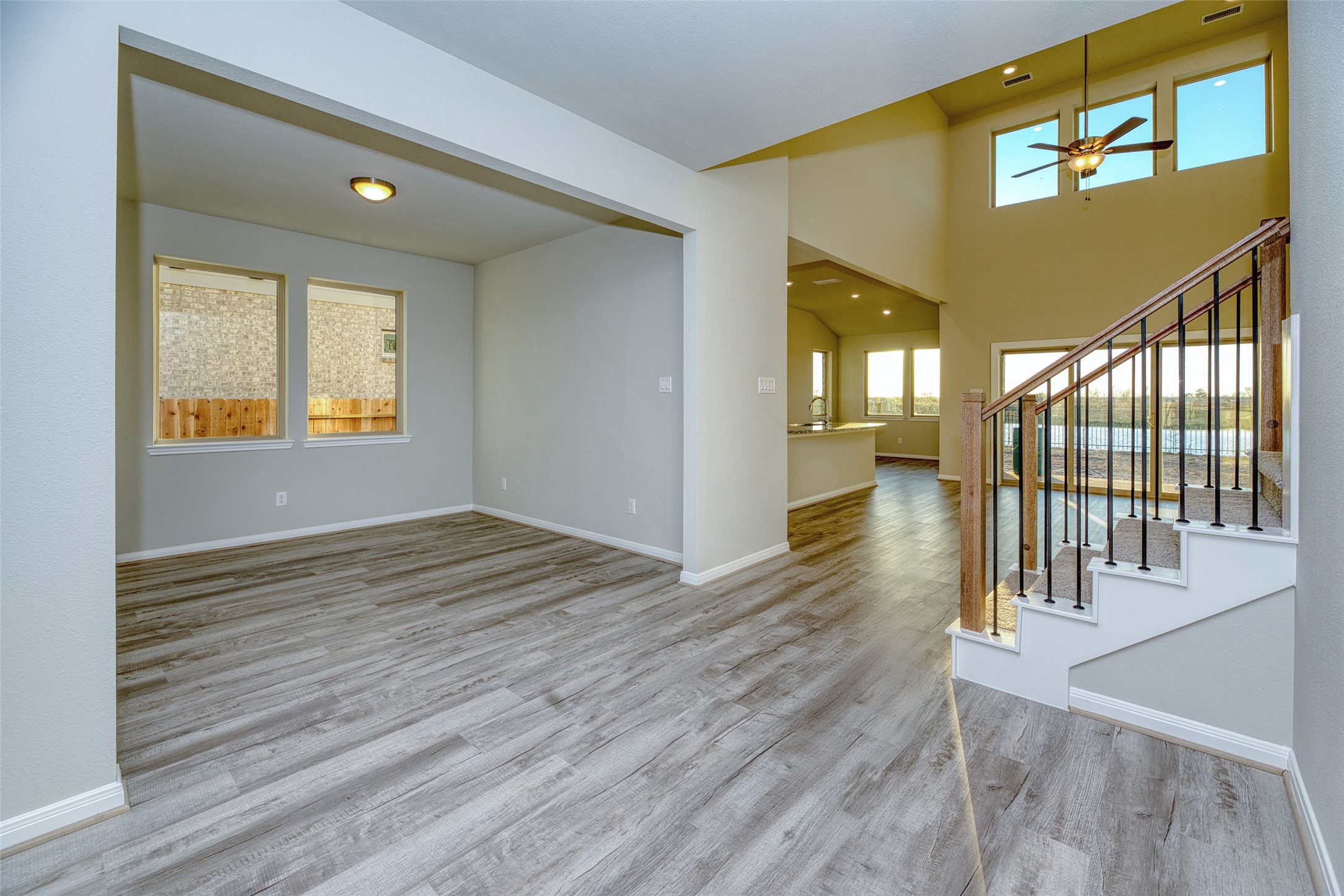 21122 Sunlight Grv Drive Rosharon, TX 77583 - Photo 11 of 45 a view of an entryway