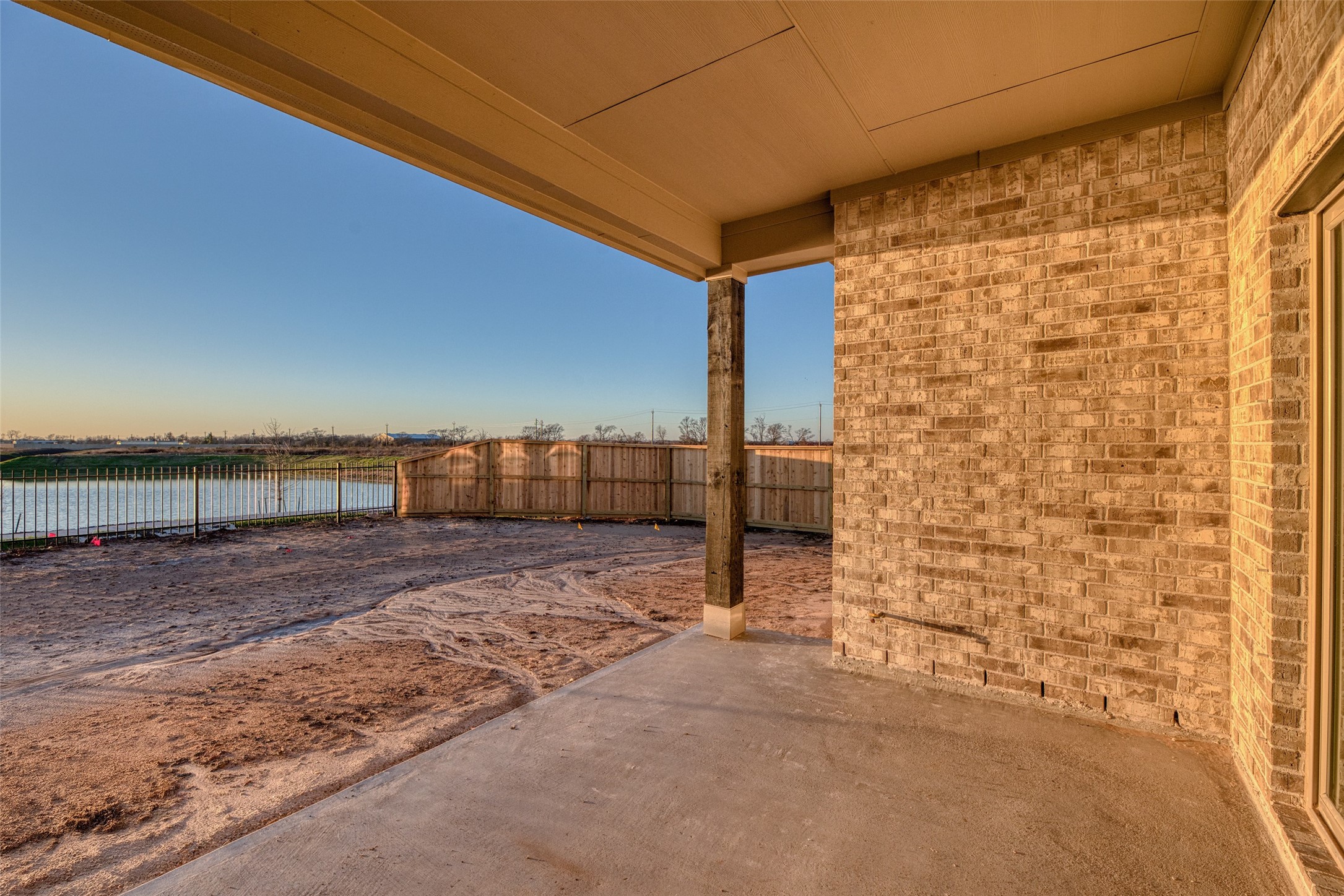 21122 Sunlight Grv Drive Rosharon, TX 77583 - Photo 35 of 45 a view of a road from a room