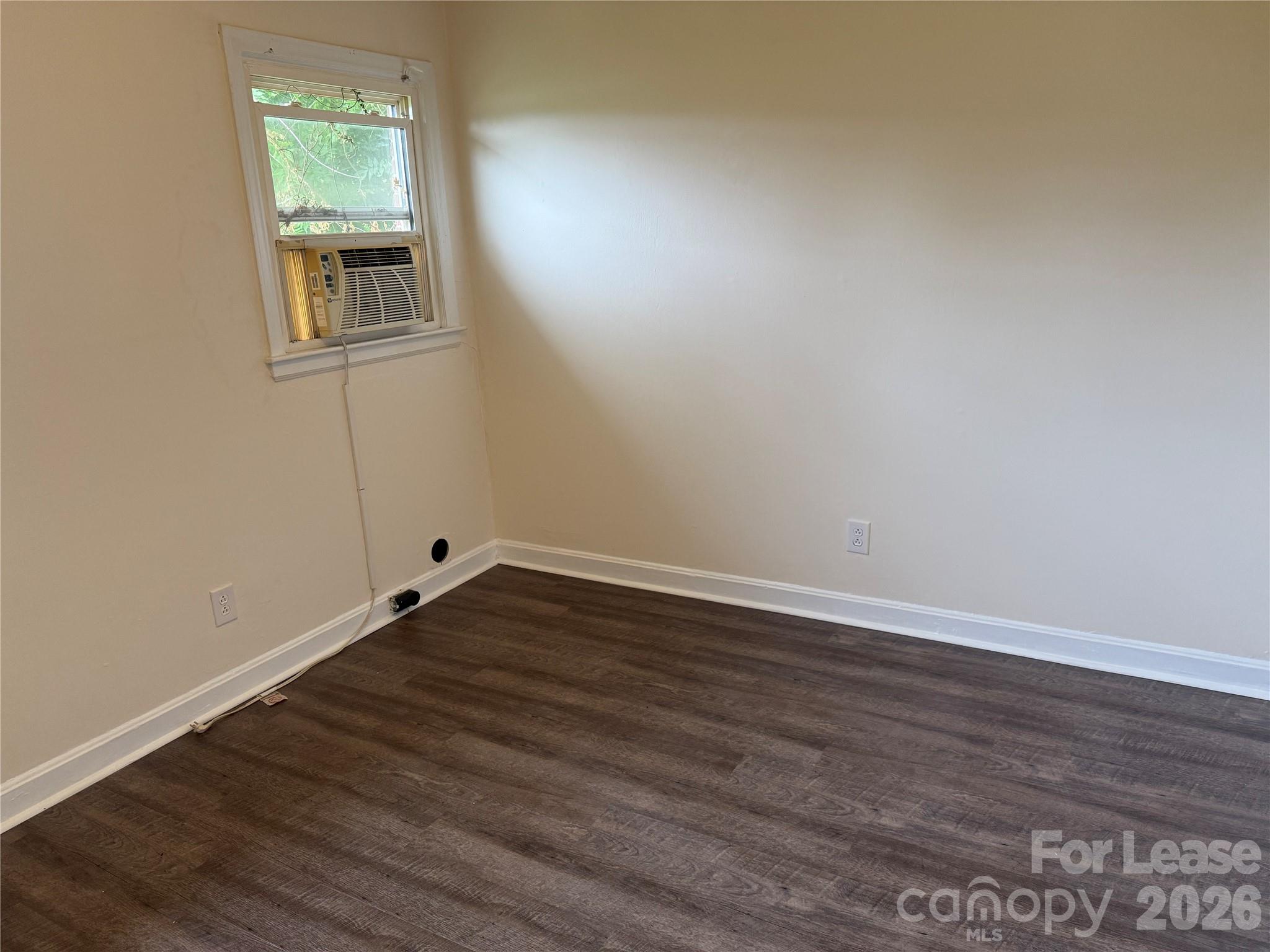 1520 Effingham Road Charlotte, NC 28208 - Photo 4 of 7