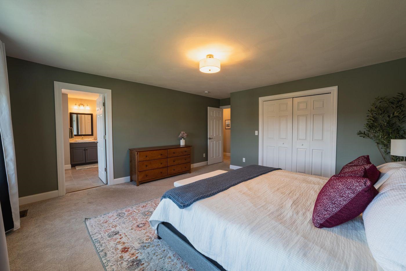 135 Brookview Drive Hooksett, NH 03106 - Photo 18 of 37