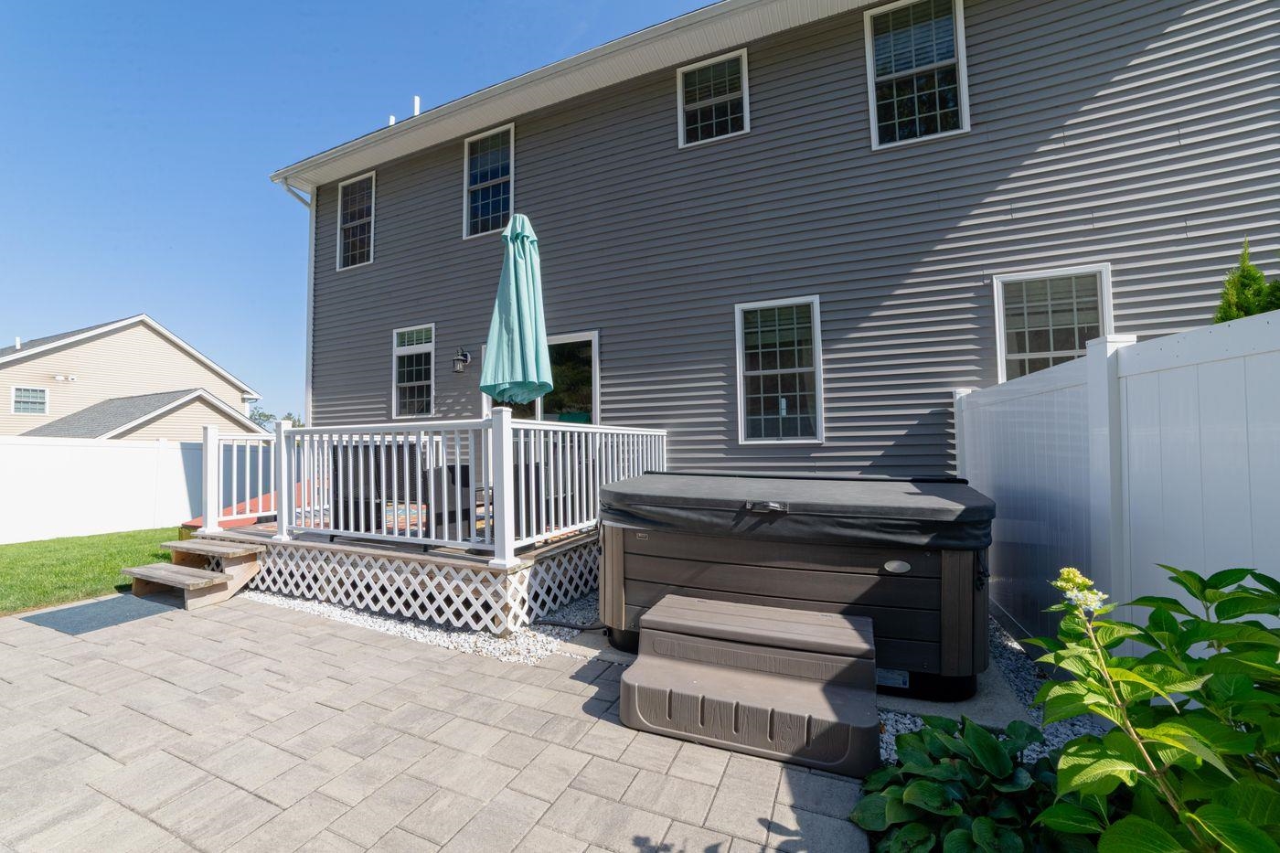 135 Brookview Drive Hooksett, NH 03106 - Photo 29 of 37
