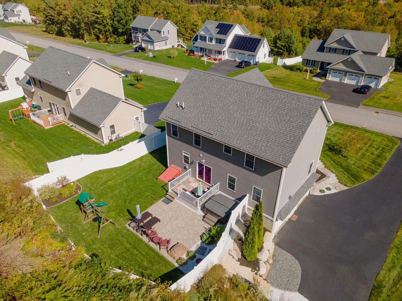 135 Brookview Drive Hooksett, NH 03106 - Photo 31 of 37