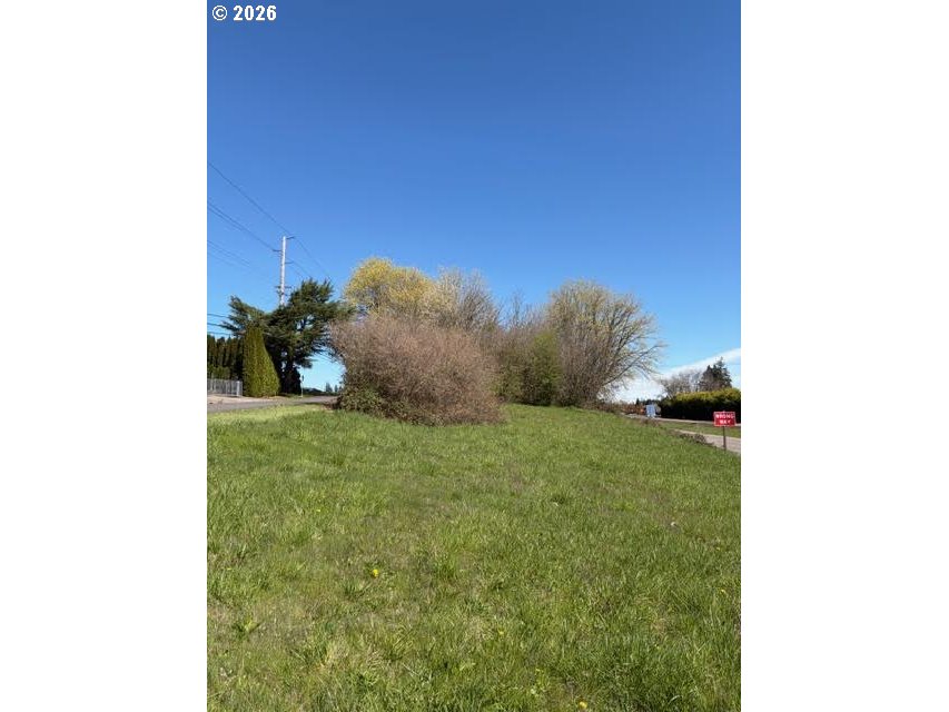 99 Southwest Cipole Road Tualatin, OR 97062 - Photo 4 of 5