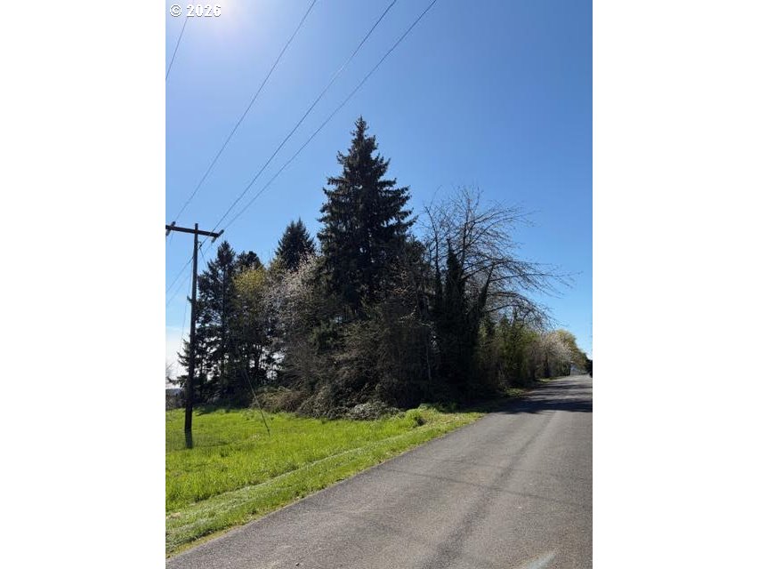 99 Southwest Cipole Road Tualatin, OR 97062 - Photo 5 of 5