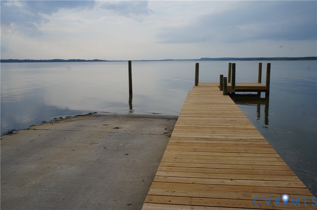 202 Bruce Road Tappahannock, VA 22560 - Photo 2 of 36 Community Boat Ramp and Pier