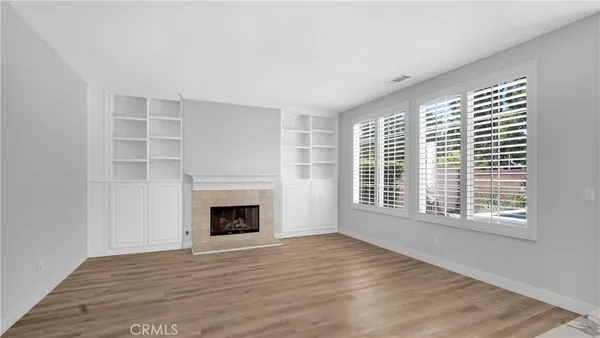 $5,950 | 183 Kingswood, Irvine, CA 92620