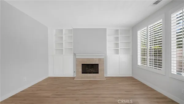 $5,950 | 183 Kingswood, Irvine, CA 92620