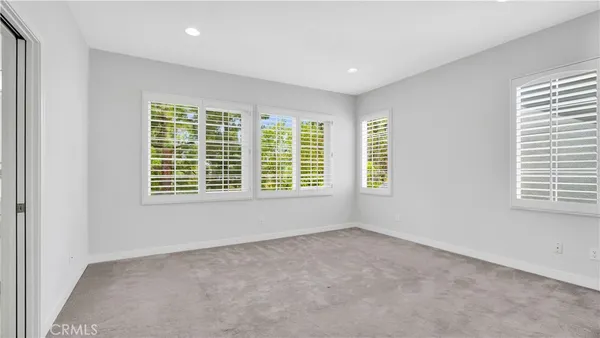 $5,950 | 183 Kingswood, Irvine, CA 92620