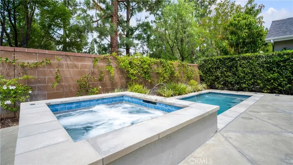$5,950 | 183 Kingswood, Irvine, CA 92620