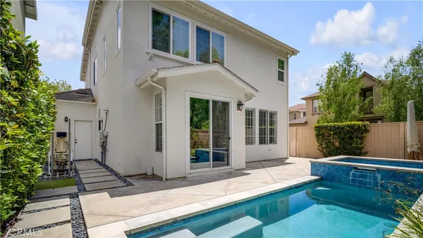 $5,950 | 183 Kingswood, Irvine, CA 92620