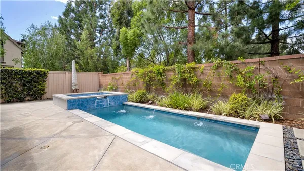 $5,950 | 183 Kingswood, Irvine, CA 92620
