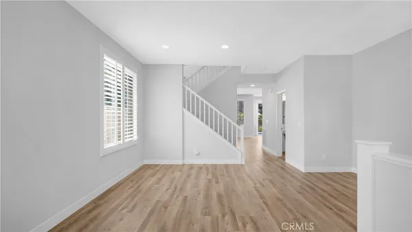 $5,950 | 183 Kingswood, Irvine, CA 92620