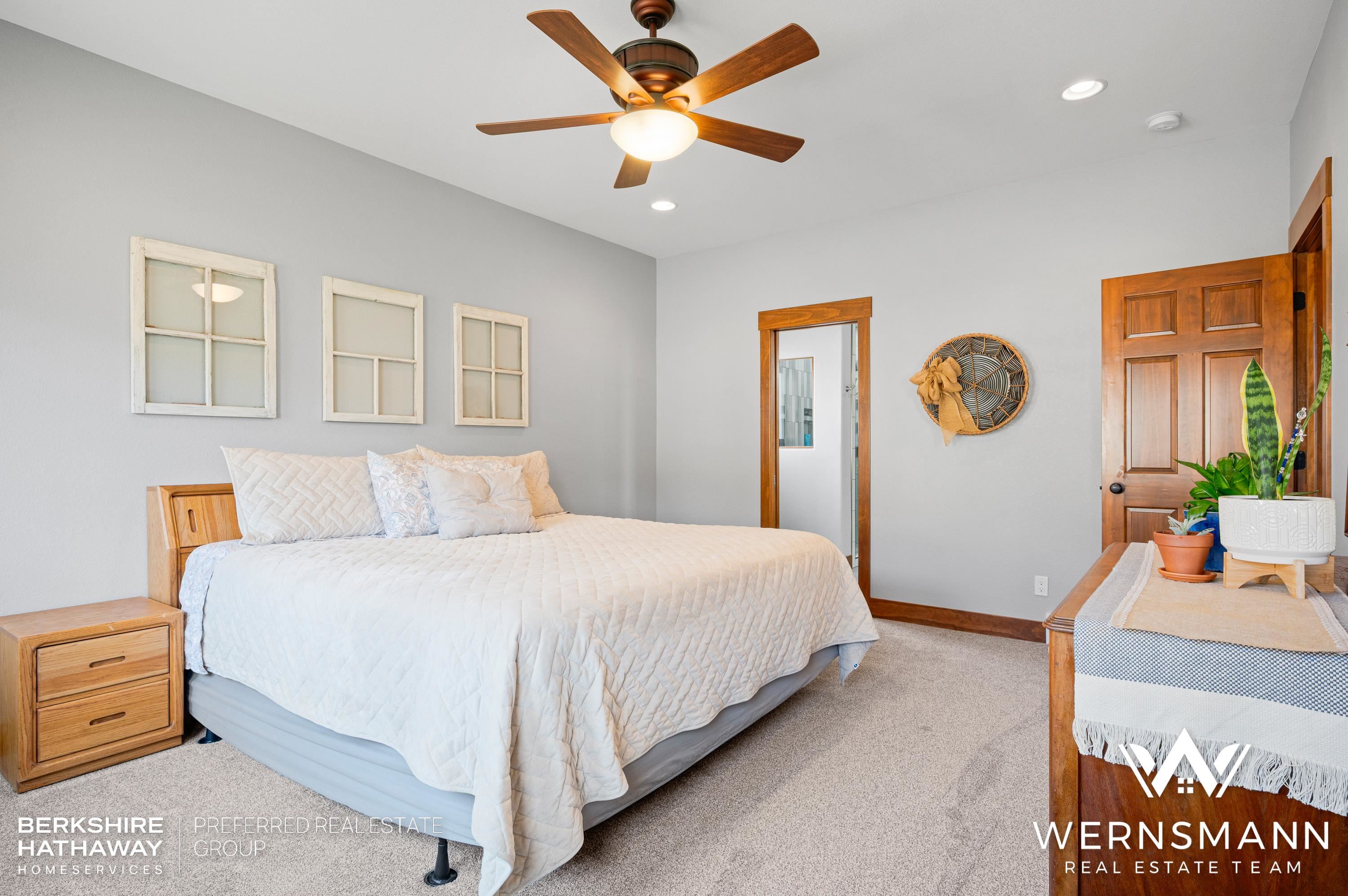 5233 Henning Loop Casper, WY 82609 - Photo 15 of 46