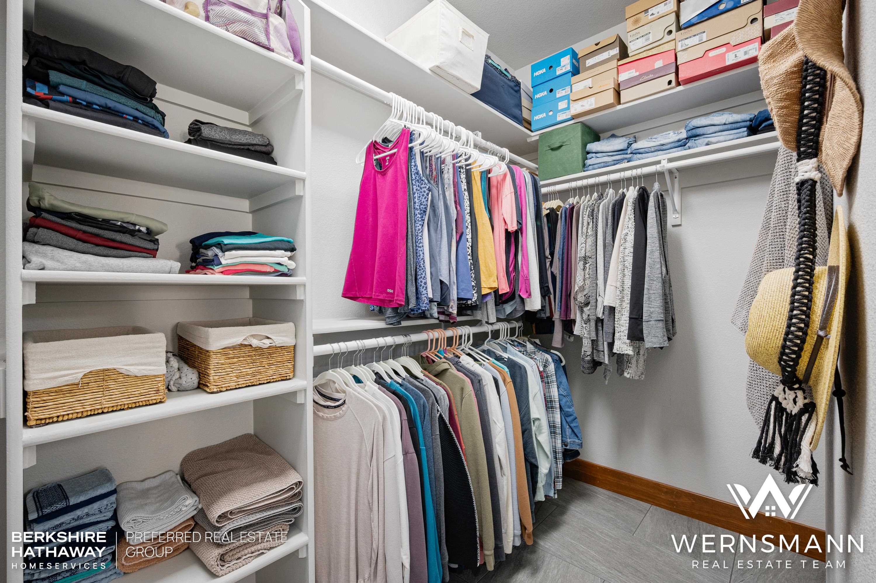 5233 Henning Loop Casper, WY 82609 - Photo 19 of 46