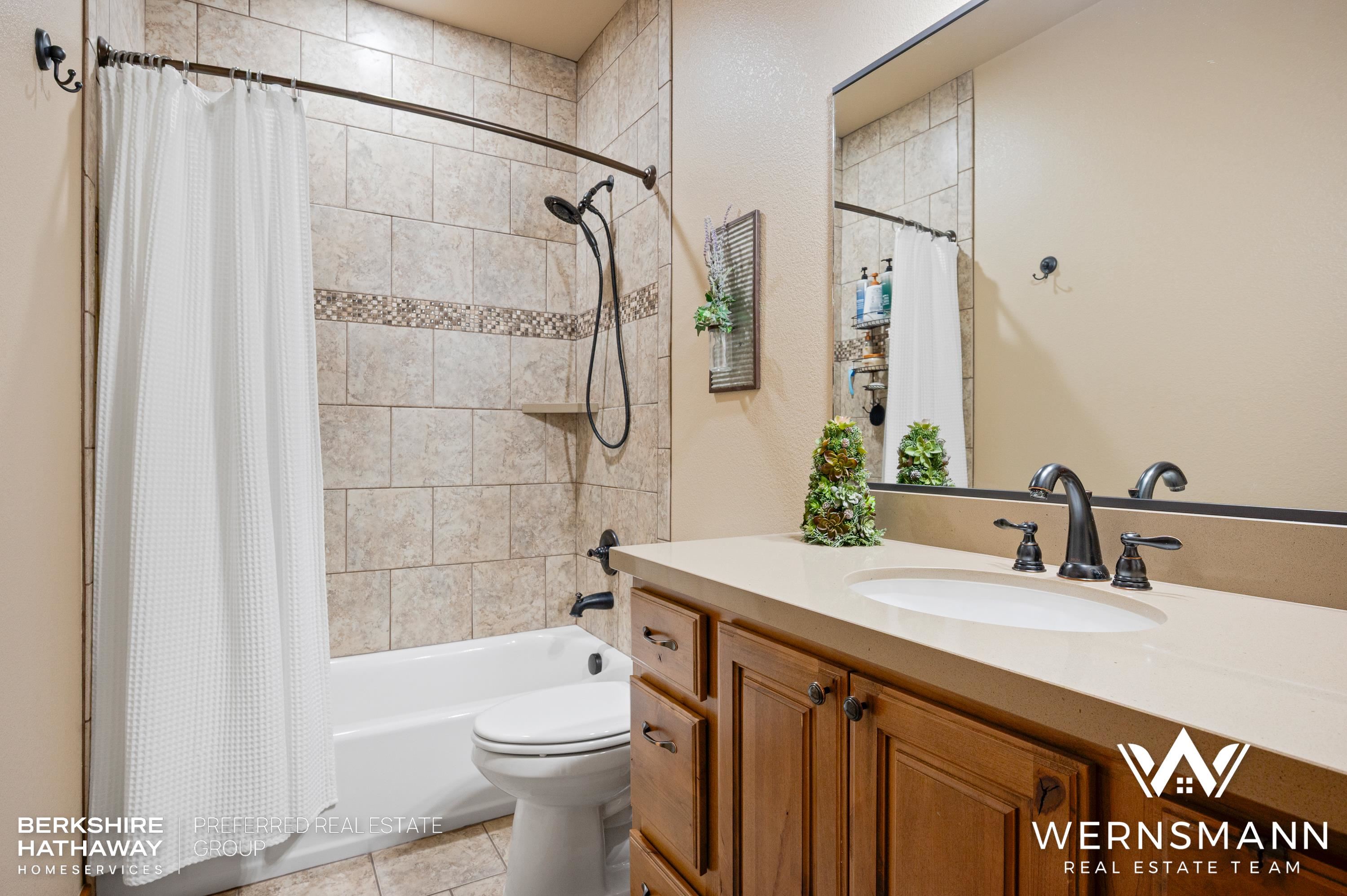 5233 Henning Loop Casper, WY 82609 - Photo 22 of 46