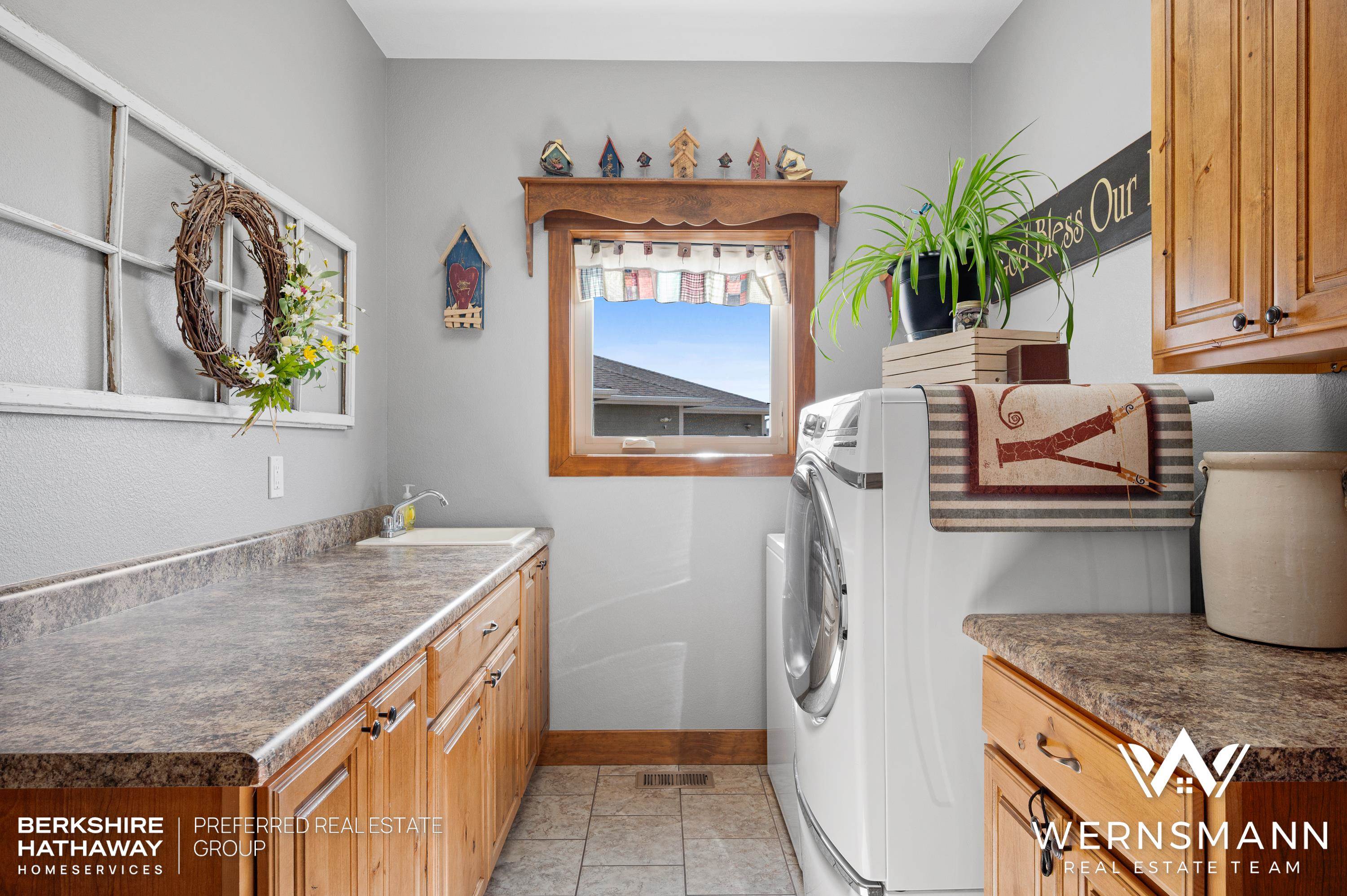 5233 Henning Loop Casper, WY 82609 - Photo 23 of 46