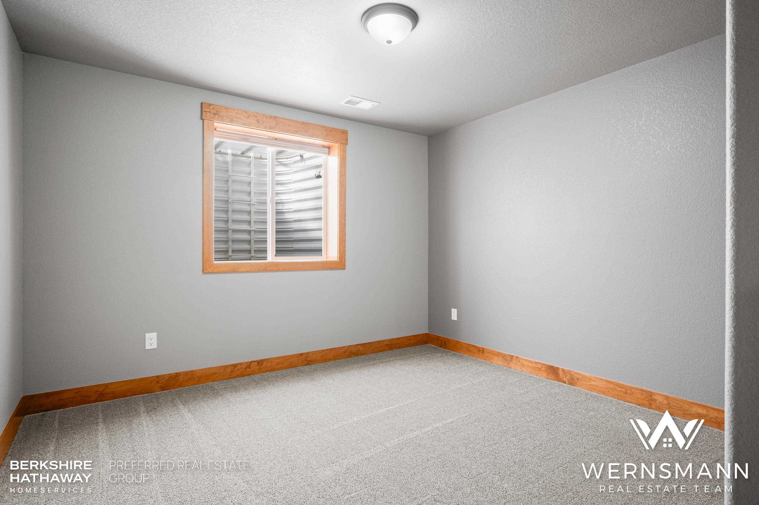 5233 Henning Loop Casper, WY 82609 - Photo 29 of 46