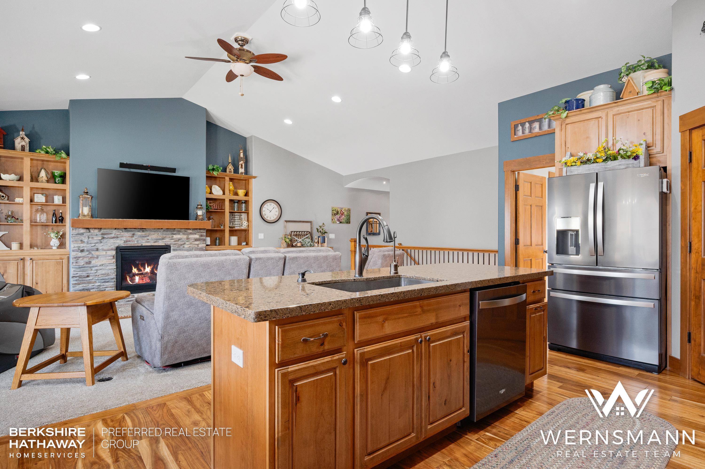 5233 Henning Loop Casper, WY 82609 - Photo 9 of 46