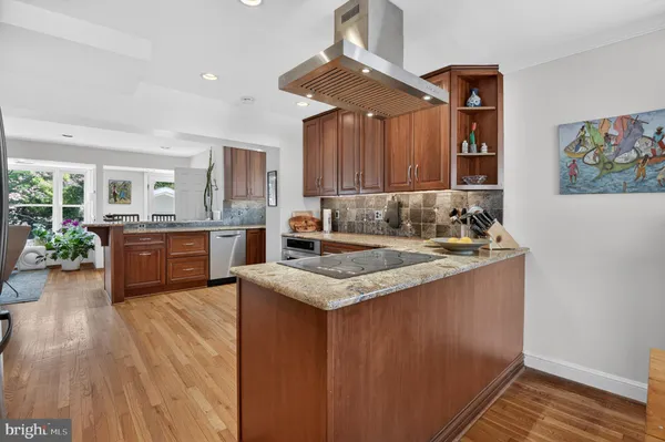 $1,650,000 | 7917 Sleaford Place, Bethesda, MD 20814