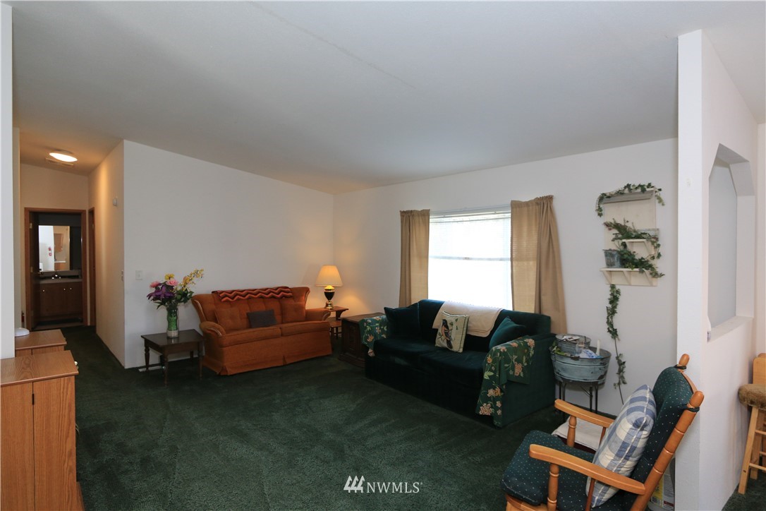 19300 Pecan Street Southwest, Unit 5 Rochester, WA 98579 - Photo 7 of 13