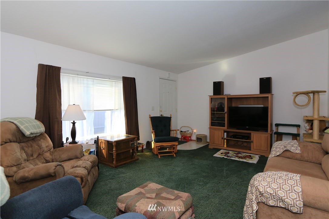 19300 Pecan Street Southwest, Unit 5 Rochester, WA 98579 - Photo 9 of 13