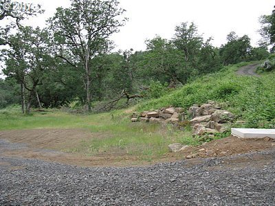 2845 Del Rio Road Roseburg, OR 97471 - Photo 2 of 10 Gallery Image 2