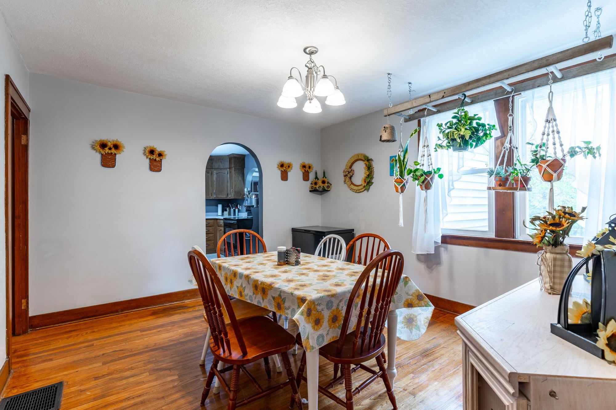 1225 Warren Road Huntington, IN 46750 - Photo 19 of 36 Gallery Image 19