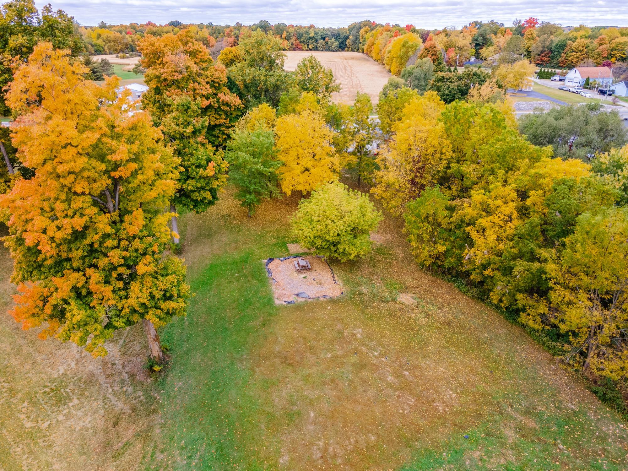 1225 Warren Road Huntington, IN 46750 - Photo 2 of 36 Gallery Image 2
